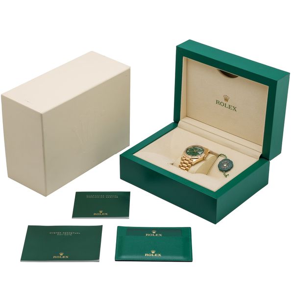 Rolex Day-Date 40 228238